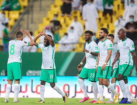 "الأخضر السعودي" لا يعرف سوى الفوز.. تغلب على شقيقه "اليمني" وحافظ على الصدارة