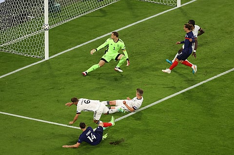 النيران الصديقة تمنح فرنسا فوزًا ثمينًا على ألمانيا