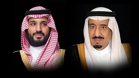 القيادة تهنئ سلطان بروناي دار السلام بذكرى توليه مقاليد الحكم في بلاده