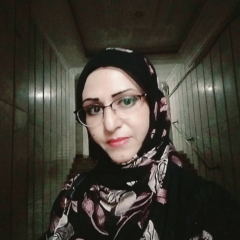 إحداهن قُطع أصبعها وأخرى خُطفت رضيعتها والثالثة تحرشوا بها.. تفاصيل مخجلة ومؤلمة لمعتقلات في سجون الحوثيين