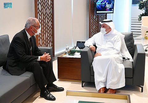 الربيعة يلتقي السفير الياباني.. والأخير ينوه بمشاريع "إغاثي الملك سلمان" الإنسانية