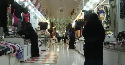 "أمانة الرياض" تكشف ملابسات إزالة السوق النسائي المجاور لـ"أسواق حجاب"