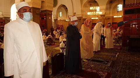 بالصور.. وزير الأوقاف المصري يزور مسجد قباء ويشيد بعناية المملكة ببيوت الله