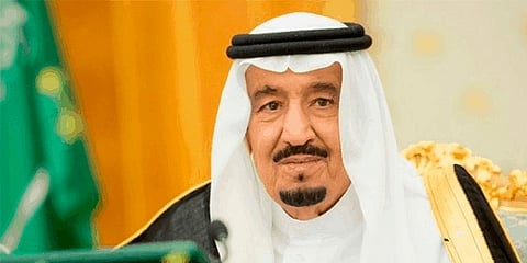 وسام عُماني رفيع لخادم الحرمين.. وقلادة الملك عبدالعزيز لسُلطان عمان
