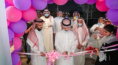 لجنة "تراحم" الرياض تدشن مشروعها الأول من مبادرة (رؤية الأمل للتـزيين النسائي)