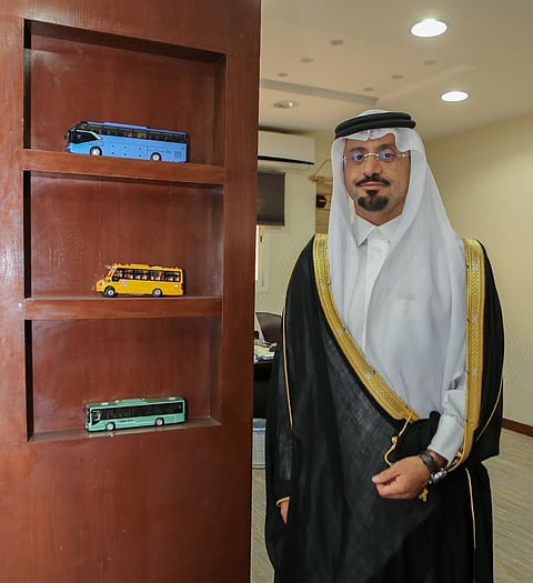 "الراكان" يهادي "عريس المشاعر" وينوه بتغطية "سبق" للمناسك