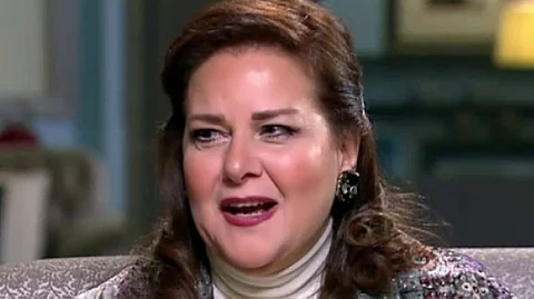 100 يوم بالمستشفى.. عائلة الفنانة المصرية دلال عبد العزيز تكذب خبر وفاتها