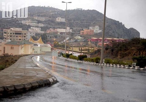 أمطار رعدية على الباحة.. والأرصاد: حالة تستمر حتى 9 مساءً