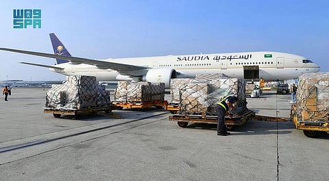 وصول الطائرة الإغاثية الثالثة إلى ماليزيا ضمن الجسر السعودي لمواجهة كورونا