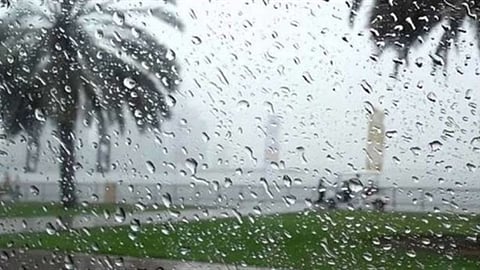 "الأرصاد": أمطار غزيرة وبَرَد على جازان