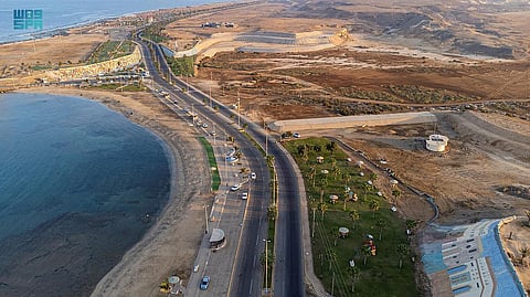 معانقة البحر للبر.. شاهد من الجو: شواطئ الوجه "غوص وشعاب وألوان"
