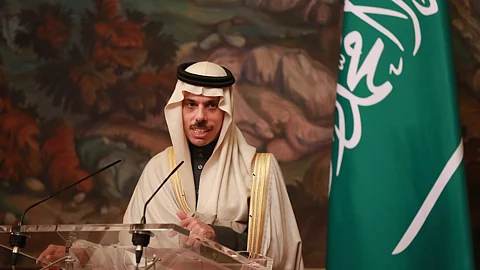 وزير الخارجية: لن نطبع مع إسرائيل.. وسنرحب بإيران في هذه الحالة