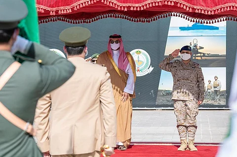 نائب وزير الدفاع يزور رئاسة الأركان العامة وقيادة القوات المشتركة ويلتقي بمنسوبي وزارة الدفاع