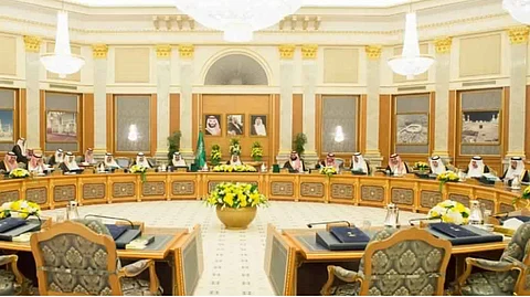 البدء بصرف مبلغ 500 ألف ريال لذوي المتوفى بسبب كورونا للعاملين في القطاع الصحي