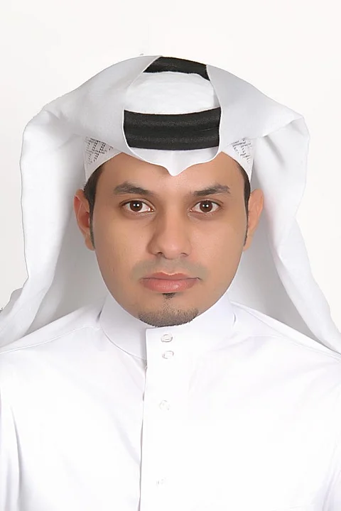 "الغزواني" شاب سعودي يدعم الأطفال بـ 131 عملية جراحية خلال 360 يومًا