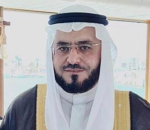 "إذا كنت قصيراً كُلْ موز".. مختص كاشفاً حقيقة المقولة: إياكم و"خليه مبسوط"!