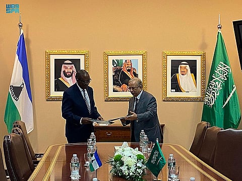 المملكة توقِّع اتفاقية إقامة علاقات دبلوماسية مع ليسوتو