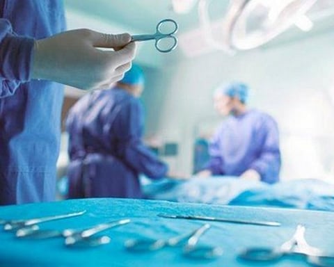 نجاح أول عملية جراحية للعمود الفقري بمدينة الملك سلمان الطبية في المدينة