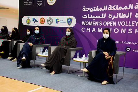 حنان القحطاني: عشق السيدات لممارسة كرة الطائرة يقودنا لتكثيف العمل