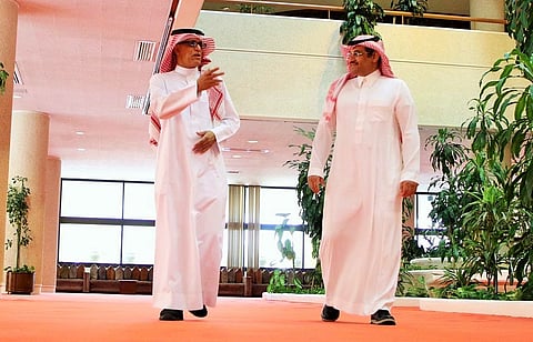 "سبق" تسأل: لماذا "يفسد" القضاة وكبار الموظفين والعسكريين.. و"الوقداني" يجيب: السبب "الثغرات" و"أنا أستحق"