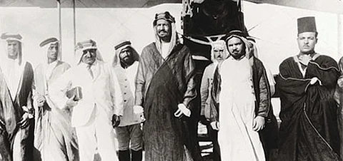 ما الذي أدهش "الريحاني" عند لقائه الملك عبدالعزيز في "العقير"؟