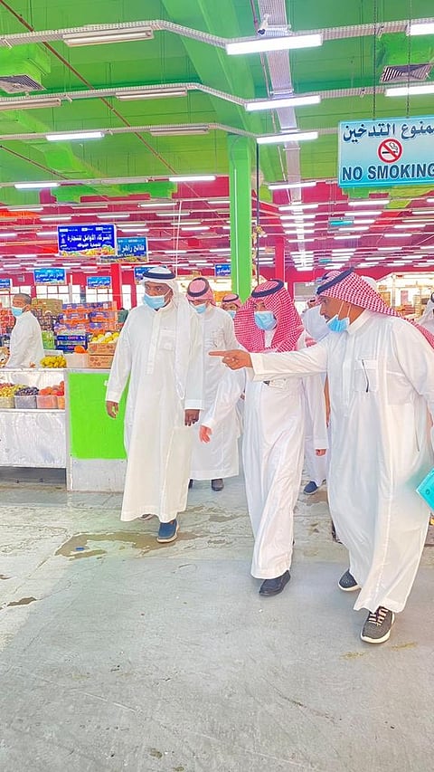 "البيئة" تبدأ جولات على أسواق النفع العام والمسالخ بالعاصمة المقدّسة