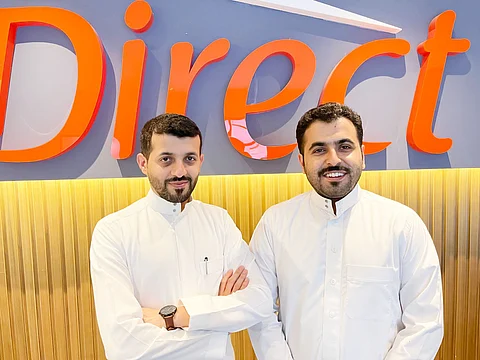 تطبيق "دايركت" للتأشيرات والدراسة بالخارج يطلق برنامج الخدمات المساندة