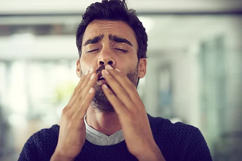 نصيحة من طبيب: اعطس ولا تحبس نفسك فالعاقبة وخيمة!
