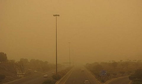 تنبيه لـ"مركز الأرصاد": رياح نشطة وأتربة مثارة على محافظتي المهد ووادي الفرع