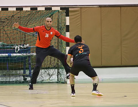 في ختام الجولة الثامنة.. ثلاث فِرَق تعتلي صدارة الدوري الممتاز لكرة اليد