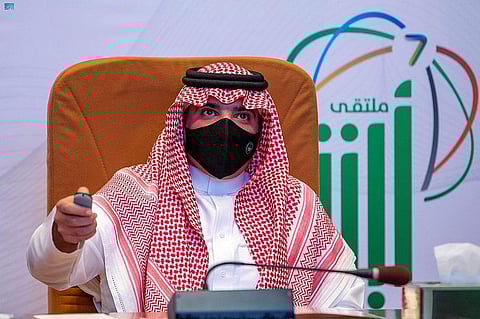 "أبشر" تتيح 8 خدمات جديدة إلكترونيًّا دشنها وزير الداخلية.. هنا التفاصيل والشروط