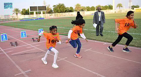 بمشاركة أكثر من 400 متسابق ومتسابقة.. اتحاد القوى ينفّذ برنامج "نجري معًا" بجازان