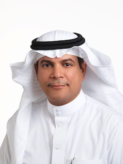 استشاري عيون: لا تتجاهلوا التشخيص عند رؤية الذبابة الطائرة