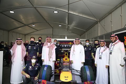 انطلاق العروض الحية لفريق "ريد بل ريسينغ" لـ"الفورمولا 1" في جدة