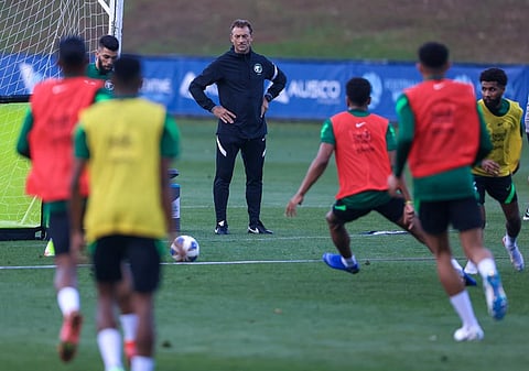 لكشف آخر مستجدات  الأخضر لموقعة فيتنام.. "رينارد" يواجه الإعلام