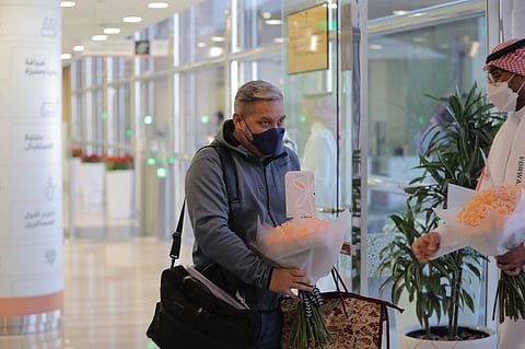 "فلاورد" تستقبل وفد الاتحاد الآسيوي بـ"الورود"