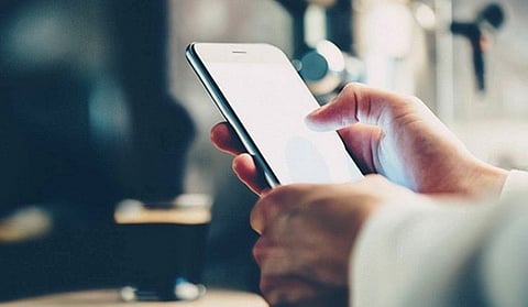 سكان "الورود" و"الضاحية" برفحاء يشتكون ضعف الإنترنت رغم وجود أبراج الاتصالات