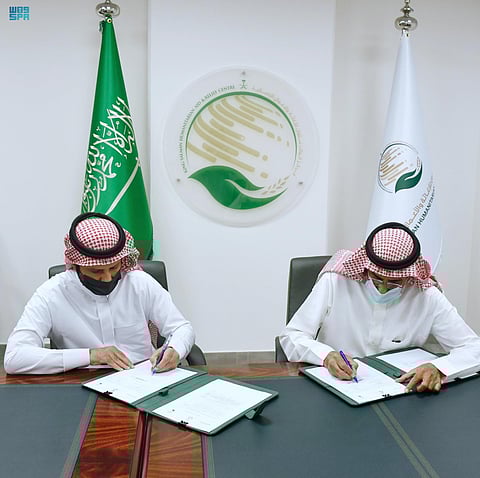 مركز الملك سلمان يتكفّل بسداد المستحقات المتعثرة لطلبة الدول ذات الاحتياج في جامعة المدينة العالمية بماليزيا