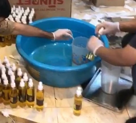 معمل الخلطات الممنوعة طبيًا بالطائف يخضع للكشف والتحاليل