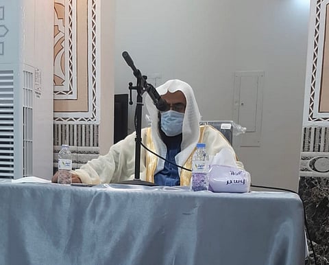 بـ 5 محاضرات.. "القحطاني" يحذّر من جماعة "السرورية": يدسون السم في عسل العلم والعقيدة