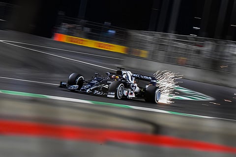 بالصور .. "سبق" ترصد من حلبة جدة مشاهد اليوم الأول لسباق جائزة السعودية "فورمولا 1"