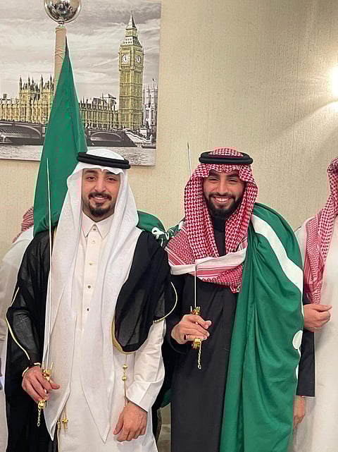 "أيوب بن نحيت" يحتفل بزفاف "حجاب"