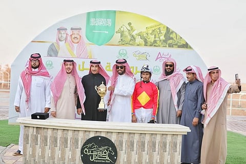الجواد "ضيء البدر" ينتزع كأس حفل فروسية حائل