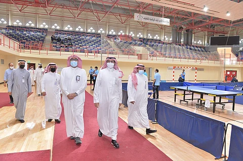 نائب وزير الرياضة يتفقد المنشآت الرياضية بالمنطقة الشرقية