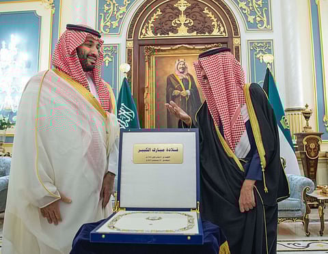 ما هي "قلادة مبارك الكبير" التي تقلّدها محمد بن سلمان؟
