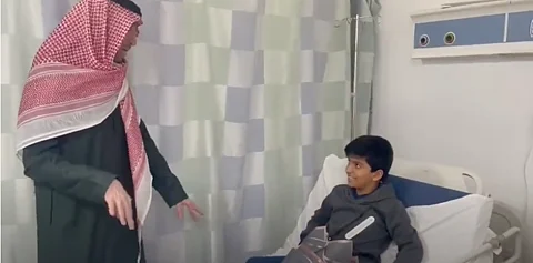 "عبدالعزيز بن فهد" يتبرع بـ 2 مليون ريال للفقيد "محمد الشمري"