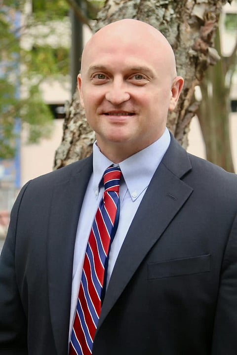 رئيس "ملاك مزارع أمريكا الشمالية" يشارك في مهرجان الإبل