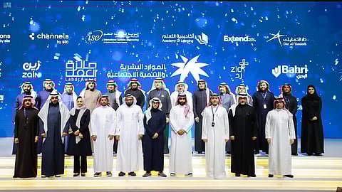 "الراجحي" يُكَرّم المنشآت الفائزة بجائزة العمل: 1.9 مليون مواطن ومواطنة أسهموا في نمو القطاع الخاص