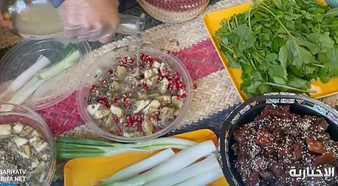 "الودمة".. أفضل الأكلات الشعبية بالأحساء وهذه مكوناتها "فيديو"