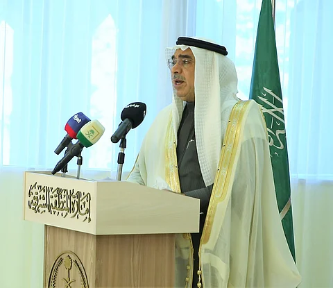 أمير الشرقية يدشن جزيرة الأسماك بالقطيف ومشروع تشغيل وسط العوامية